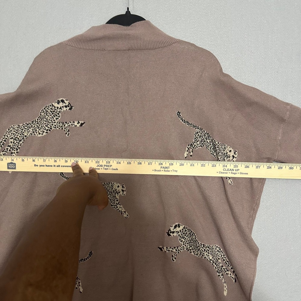 Entro Leaping Leopard Oversized Mock Neck Sweater Mauve Taupe Medium - Picture 4 of 6